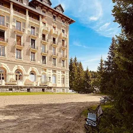 Beau Triplex A Font-romeu Avec Terrasse 丰罗穆